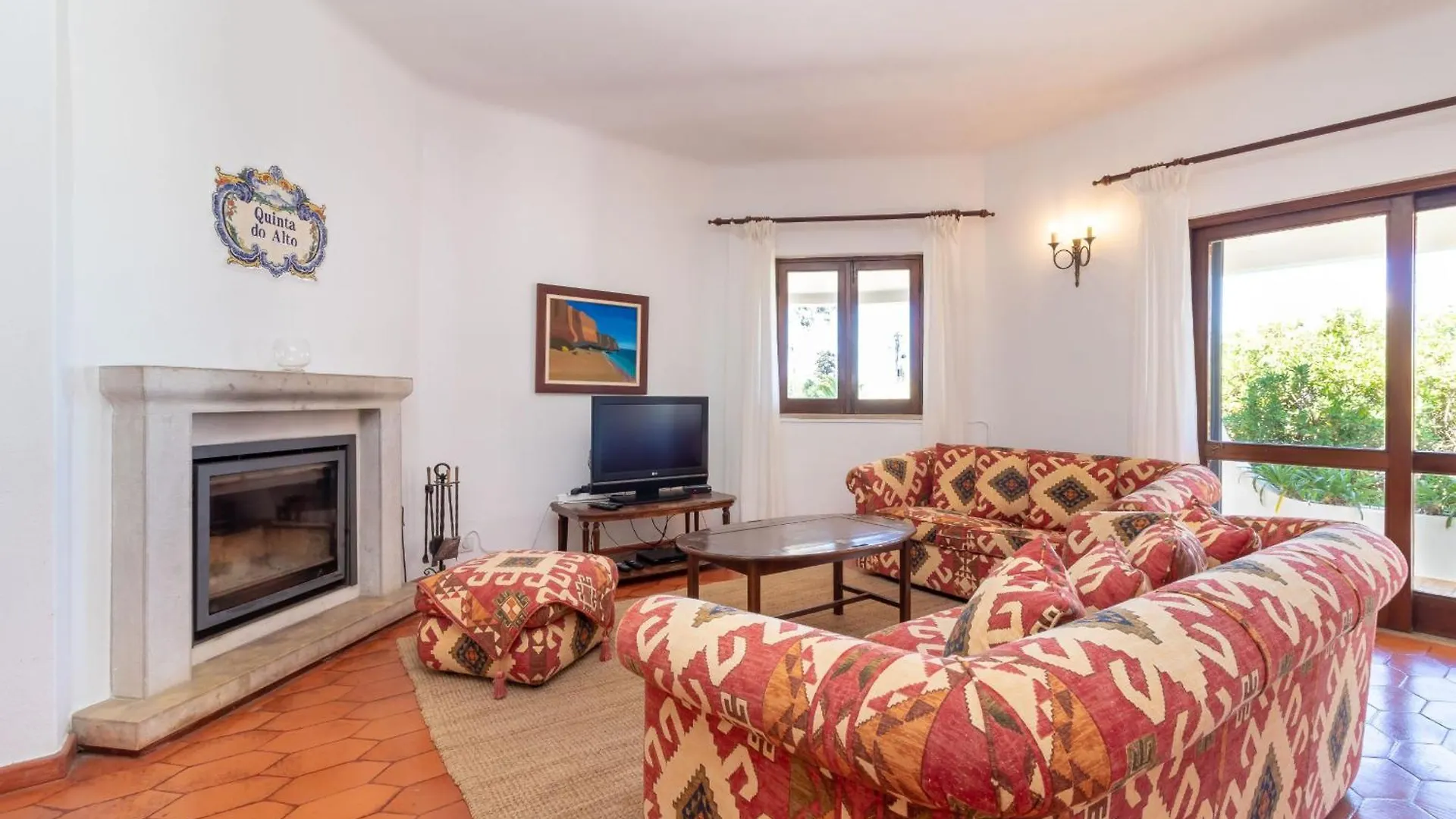 4 Bed Villa, Pool & Tennis Court In Carvoeiro Carvoeiro